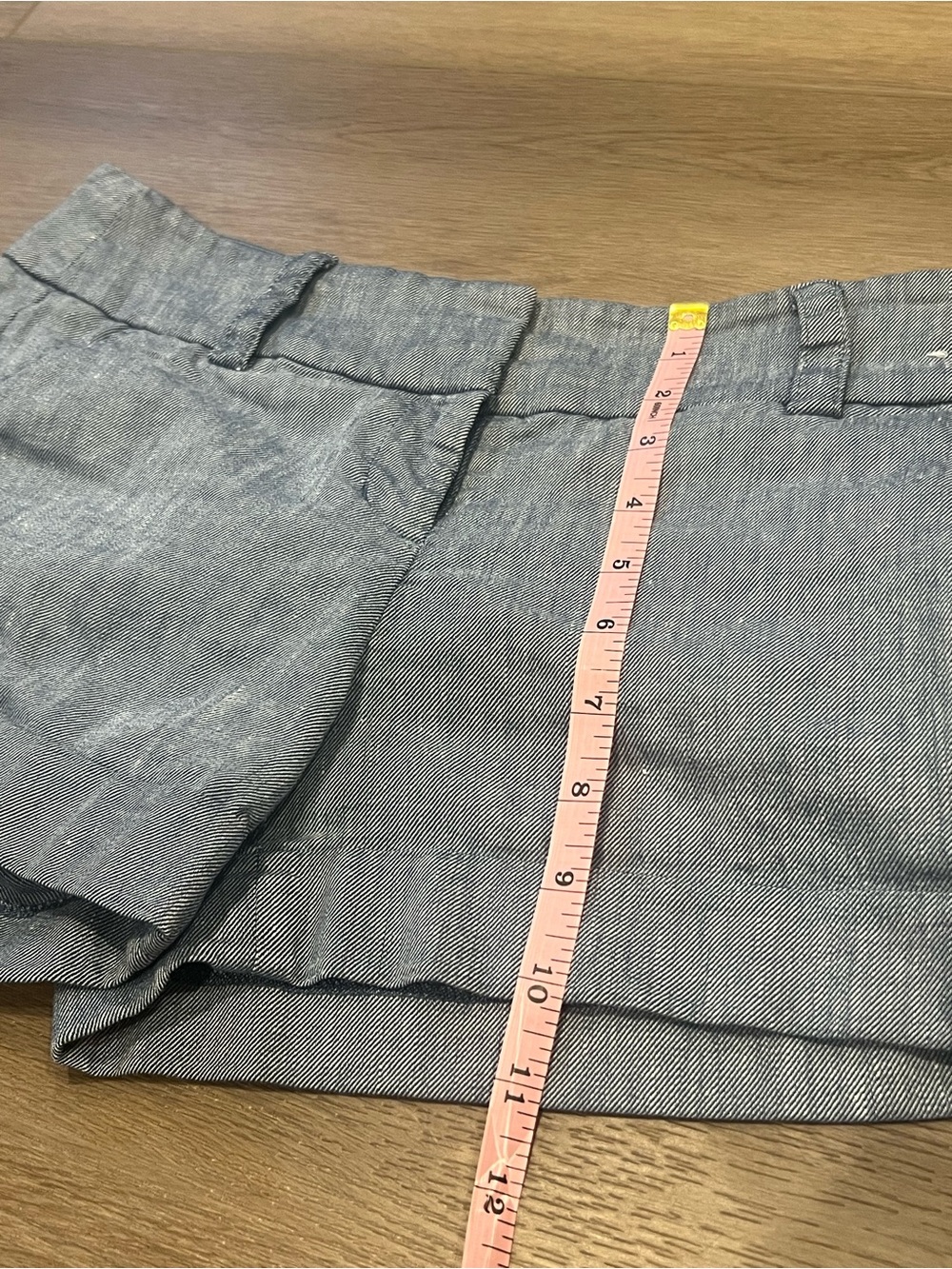Express Bluish Gray Cuffed Linen Blend MIDI Low Rise Shorts Size 2 - Picture 3 of 11